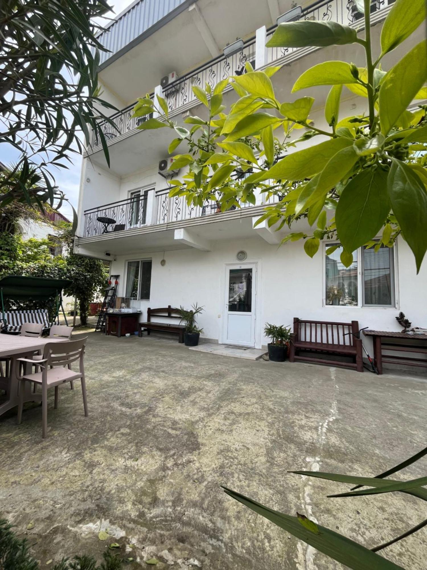 Guest House Junona Makhinjauri Buitenkant foto